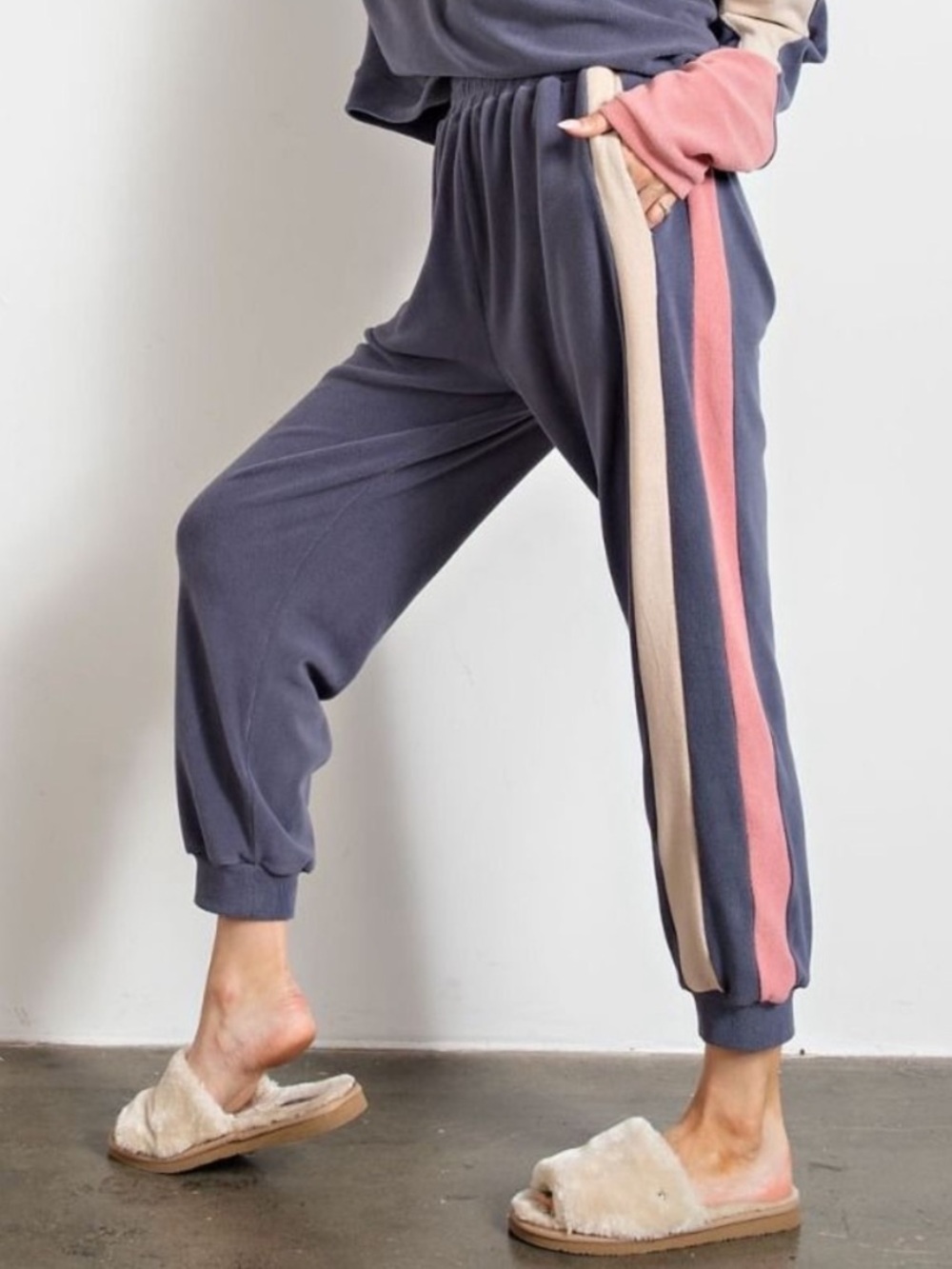 Easel Varsity Vibe Joggers Slate Color Block Side Stripe Women’s Size Small
